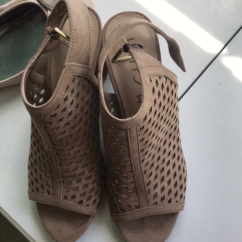 Low tan heals DSW - Picture 2 of 3